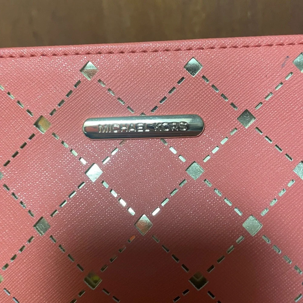 Micahel Kohrs Peach Makeup Bag NWOT - Picture 1 of 5